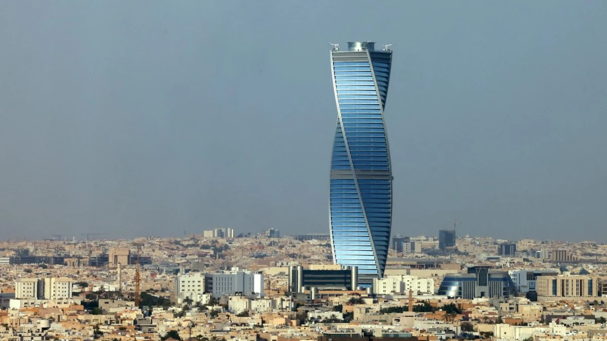 تباطؤ نمو القطاع الخاص غير النفطي السعودي إلى 53.8 نقطة في سبتمبر