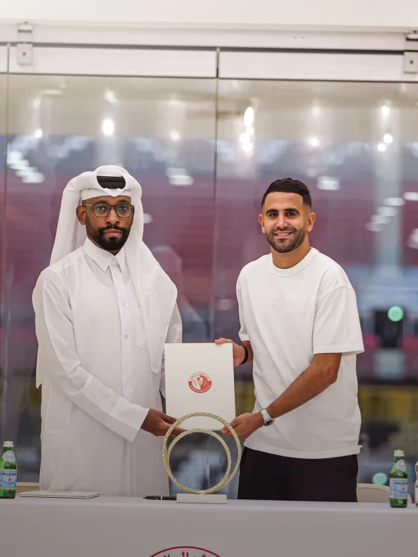 رياض محرز ينضم رسمياً لنادي الشمال القطري قادماً من الأهلي السعودي