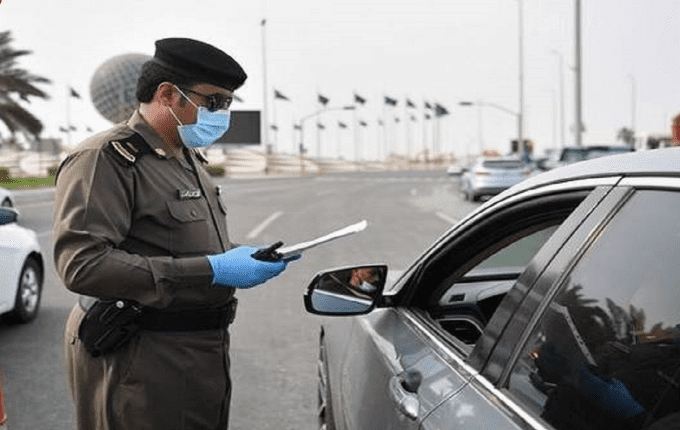هل يمكن تقسيط المخالفات المرورية أم لا لمستفيدي الضمان؟.. وزارة الموارد البشرية تُجيب
