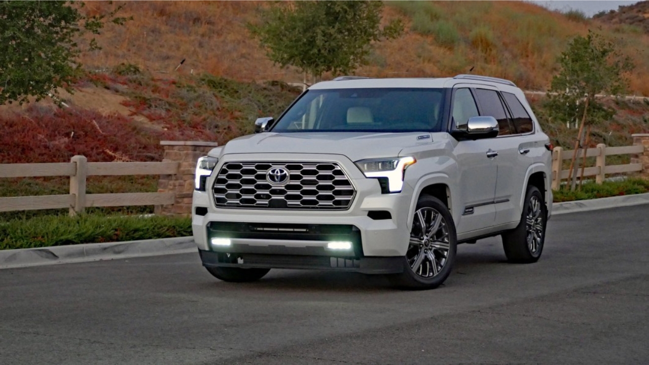مواصفات تويوتا سيكويا 2024 الشكل الجديد أفخم سيارات الدفع الرباعي بمحرك v8 وتعرف على سعر Toyota Sequoia 2024 المتوقع