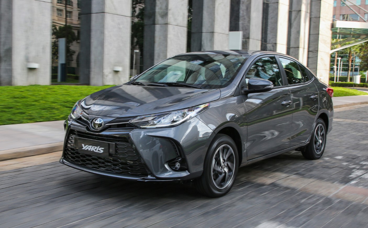 مواصفات تويوتا يارس 2025 الشكل الجديد وتعرف على سعر Toyota Yaris 2025 المتوقع