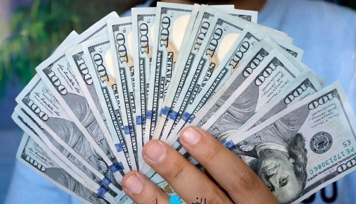 بكم دلوقتي.. سعر الدولار اليوم السبت 23 في السوق السوداء والبنوك مقابل الجنية المصري